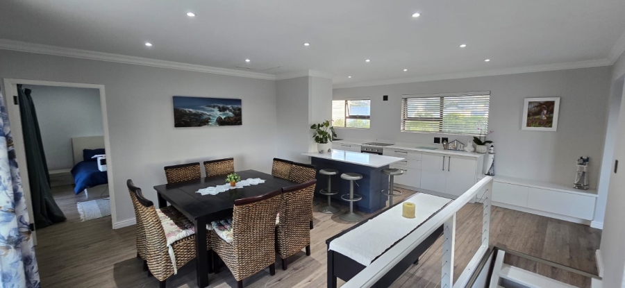 To Let 3 Bedroom Property for Rent in Pringle Bay Western Cape